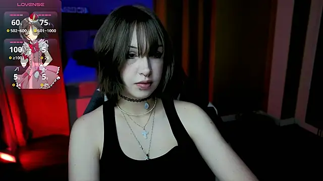 XXX chat uživo modela Reze_bomb