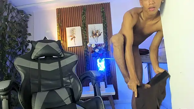 Chatroom XXX en direct de Kevora
