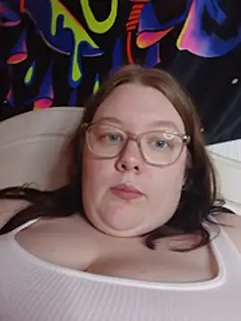 Show de Sexycurvyemilyy na webcam