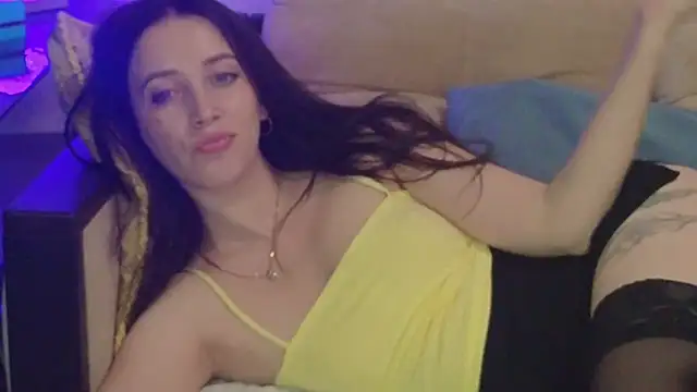 Chatroom XXX en direct de MonicaSweetx