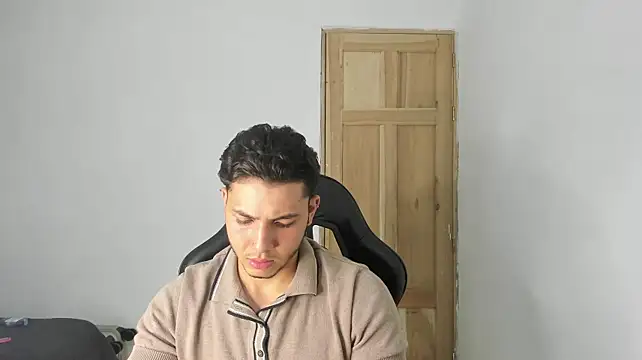Maxx_valiant's Live XXX Chat