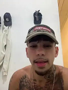 Show de dovapo777 na webcam