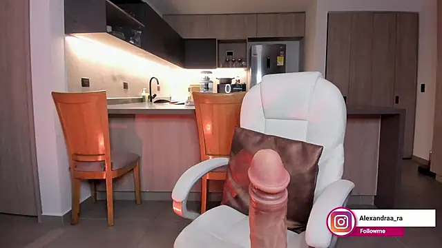 Alexandra_ra 现场XXX聊天