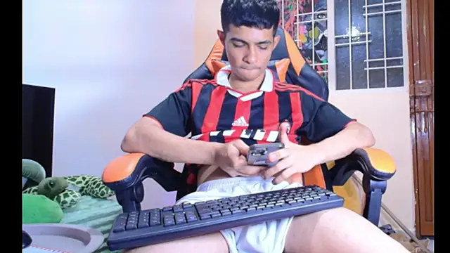 Apolo_fox22's Live XXX Chat