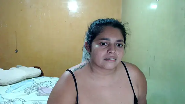 yulieth_bbw's Live XXX Chat