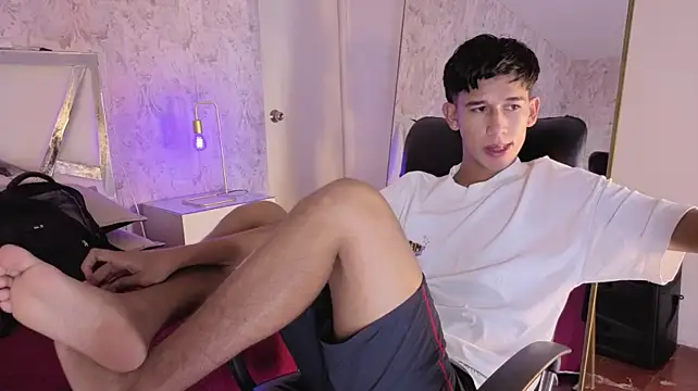 dave_eliot Adlı Modelin Canlı XXX Sohbeti