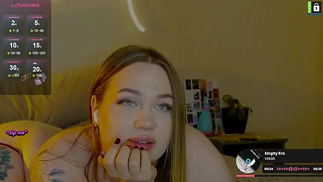 -LinaLove- Adlı Modelin Canlı XXX Sohbeti