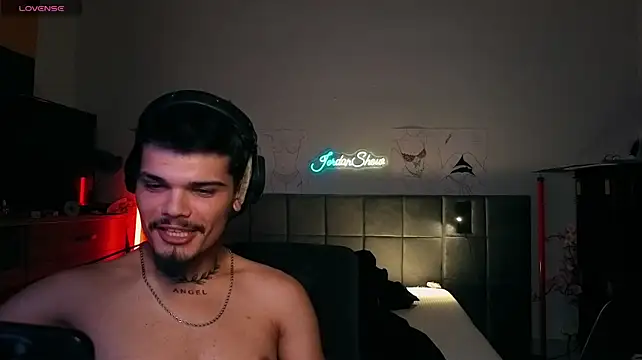 JordanShow's Live XXX Chat