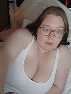 Chatroom XXX en direct de Sexycurvyemilyy