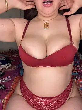 Lillylolo Adlı Modelin Canlı XXX Sohbeti
