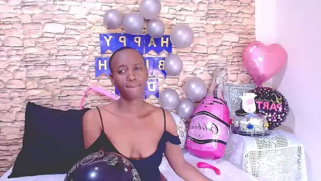 Chat +18 de EbonyOlive69 ao vivo