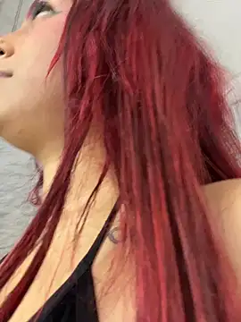 GiaRedd's Live XXX Chat