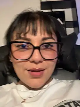 Chat +18 de cinna_monroll ao vivo
