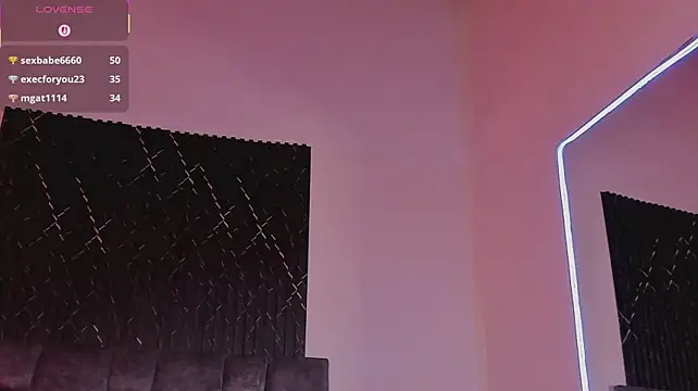 XXX chat uživo modela Alexxus_Smith