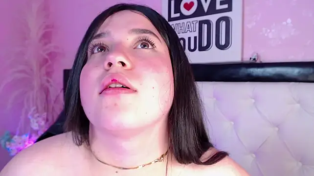 Julieth_CaandyのライブXXXチャット