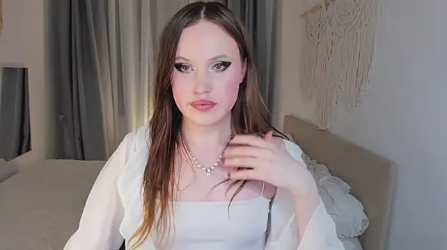 EffieMinki Chat XXX in diretta