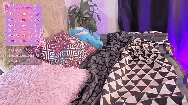 Chat +18 de Emilly-hall ao vivo