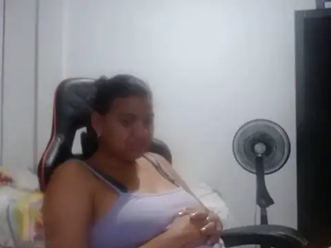 Adriana_0312's Live XXX Chat