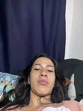 XXX chat uživo modela Laskhmi_