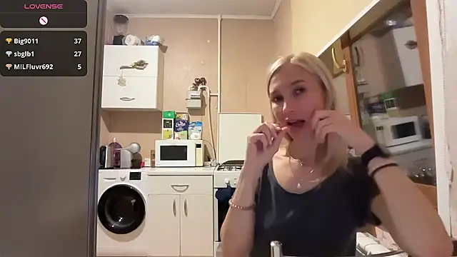 AngelJeni: онлайн-секс-чат