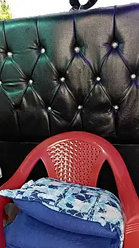 XXX chat uživo modela El_junior21