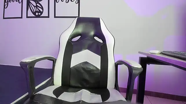 m_o_r_i_t_a's Live XXX Chat