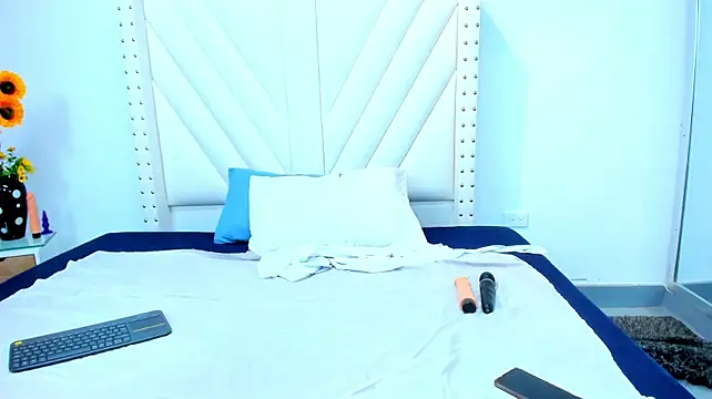 Paulynavera Adlı Modelin Canlı XXX Sohbeti