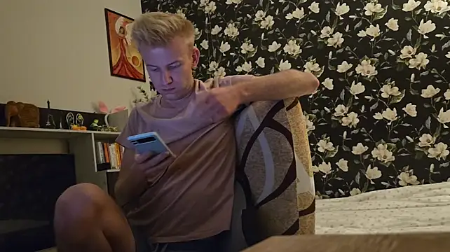 XXX chat uživo modela Vuitton