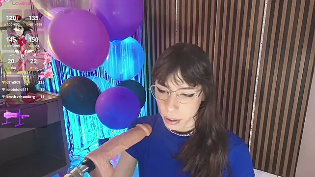 Chat +18 de kattt_cut ao vivo