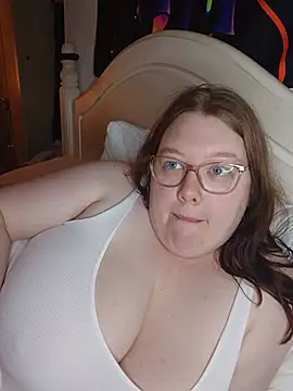 Sexycurvyemilyy's Live XXX Chat