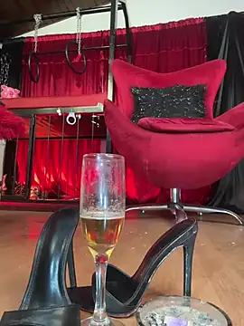 MistressAndre Chat XXX in diretta