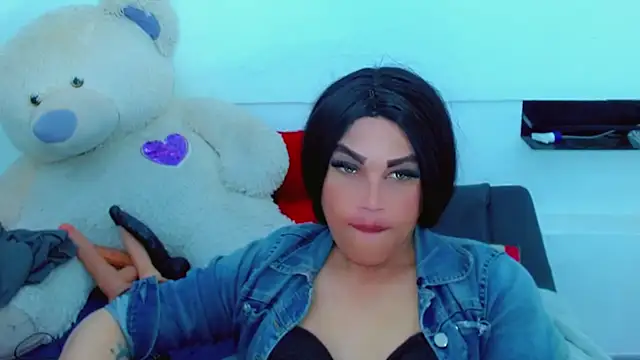 NharaBigCock's Live XXX Chat