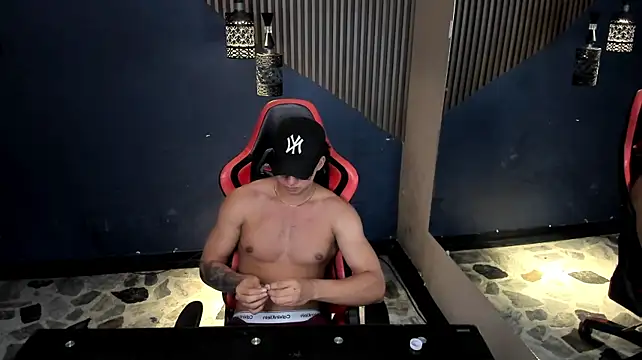 Axxel_Muscle: απευθείας συνομιλία ΧΧΧ
