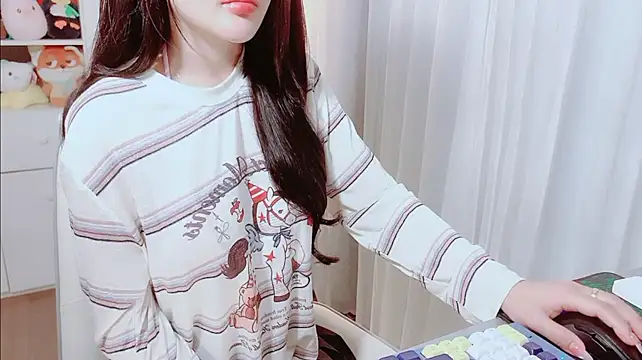 Sam_Bae Adlı Modelin Canlı XXX Sohbeti