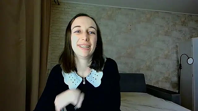 Anika_bloom Adlı Modelin Canlı XXX Sohbeti