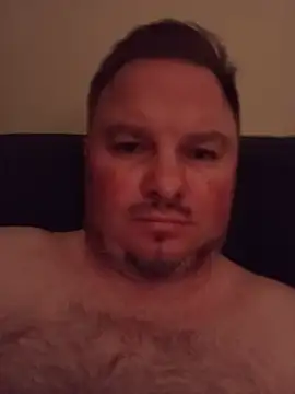 JayGirthy36: διαδικτυακό σόου στην κάμερα