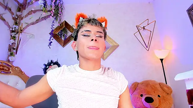 HungLatinoFemboy webkamerás műsora