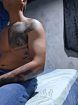 Chatroom XXX en direct de Andrezzz69