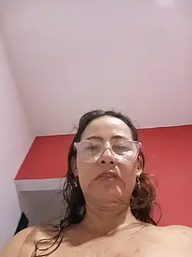 Salome_69 élő XXX-chatje
