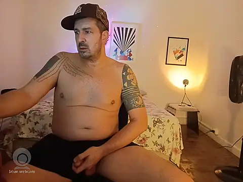 DaddyCloudLatin: απευθείας συνομιλία ΧΧΧ