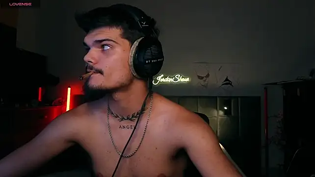 JordanShow élő XXX-chatje