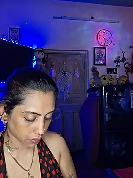 Poisonou5's Live XXX Chat