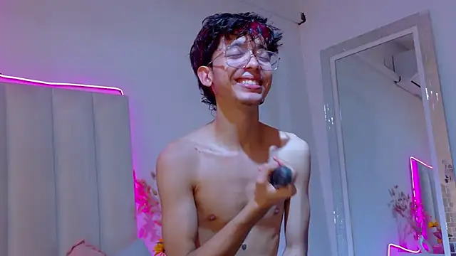 Chat XXX ao vivo de Twink_Sebas7