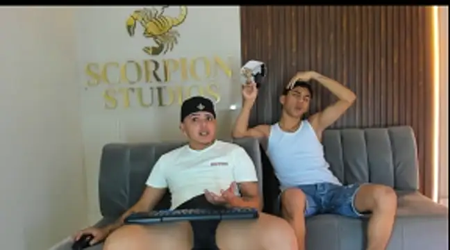 Charlie_Scorpion élő XXX-chatje
