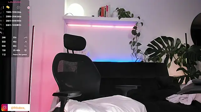 ariana_fitl_'s Live XXX Chat