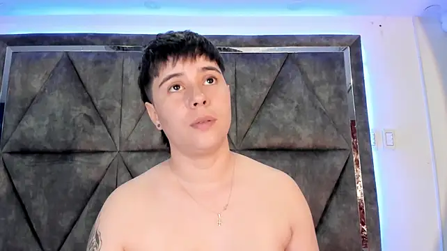 Chatroom XXX en direct de AbbySmiitth_