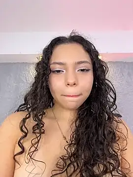 Mia_honey3's Live XXX Chat