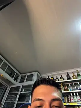 OliverWest04 live XXX chat