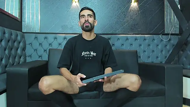 Chatroom XXX en direct de Andres_Bless