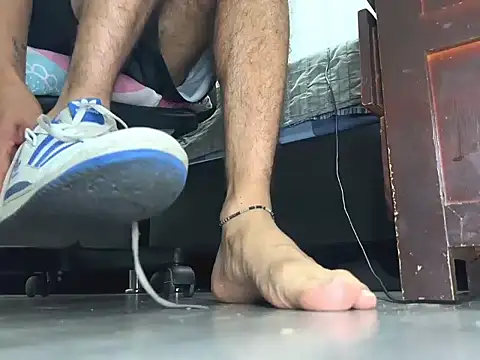 הופעת וובקאם של thomass1018